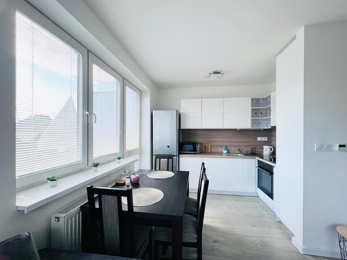 City Center Apartment With Nice Balcony ชิลินา ภายนอก รูปภาพ